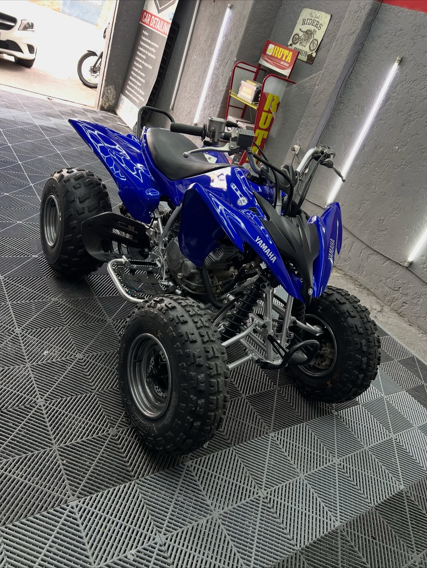 Yamaha Raptor 250 YFM250R – Blue - Image 7